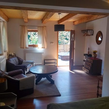 Stodola-Soukromy Apartman Pro Dva S Venkovni Virivkou Karlštejn Zewnętrze zdjęcie
